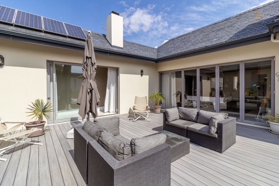 4 Bedroom Property for Sale in Pearl Valley at Val de Vie Western Cape